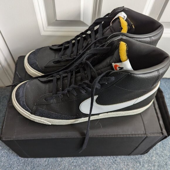 Nike Blazer Mid '77 size 10.5 - Picture 1 of 2